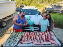 3 people cruising and fishing in Gulf Breeze