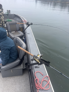 All set up and ready to go! Perfect conditions for trolling with heavy and light tackle.