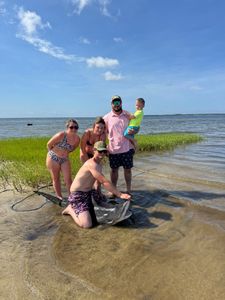 Group of 5 people on a fishing and cruises trip in Carrabelle