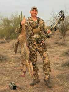 Action-packed Coyote Hunting in Arizona
