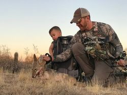 One of the best Coyote Hunting Guides