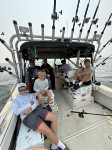 Clear skies and light tackle: the perfect recipe for a day of trolling!