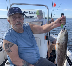 2 people fishing for redfish in Crystal River