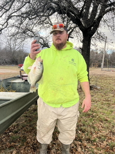 Single angler fishing in OK