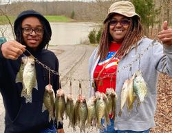 A group of 9 caught fish in KY