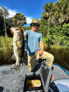 One angler fishing in Davie