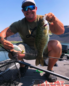 Smallmouth bass fishing in Washington