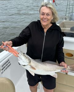 Linda was able to mark a nice 30” red drum off of her bucket list!!