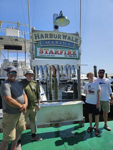 4 people enjoying a fishing trip in FL