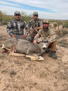 A group of 3 people hunting in Mayhill