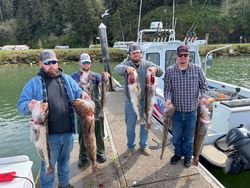 5 big fish caught during a fishing tour in Roseburg