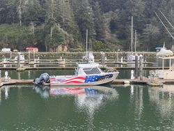 Breathtaking landscape in OR with fishing tours