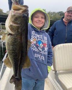 2 people fishing in FL