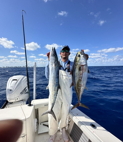 2 big fish caught on a fishing tour in FL