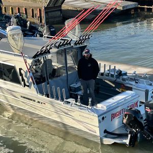 Lake Erie Walleye Season 2025 – Best Months & Hotspots