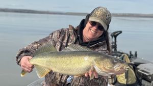 Target Trophy Walleye, Spring Chinook & More in Prime May Conditions