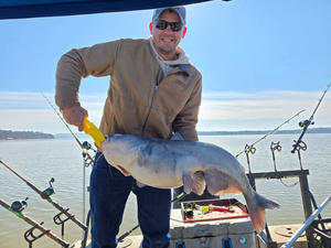 Reeling in the Big Ones: A Thrilling Catfish Adventure on High Rock Lake