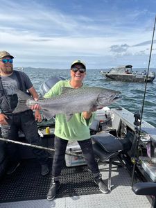 Buoy 10 Salmon Run Closing Out Strong