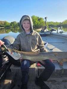Call 937-503-1557 today to lock in your next trip and get on the water this week.