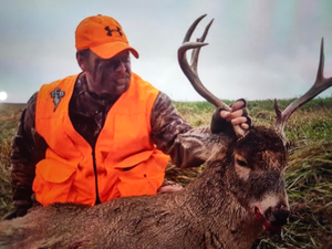 August Whitetail Action in Florida Brush - Ray Chaters Guide