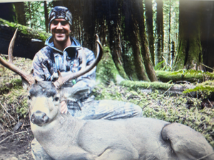 Top-Rated White-Tailed Deer Hunt in Florida, NY - October Action