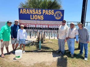 Big Group Fishing Success in Aransas Pass with Landon Enderson