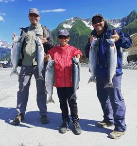 Prime Salmon Fishing with Experienced Guides
