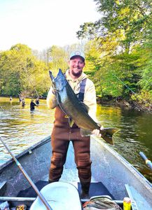 2025 Salmon Season Spots Filling Fast