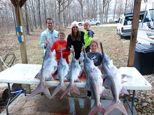 Lake of the Ozarks Paddlefish Snagging with All-Out Charters