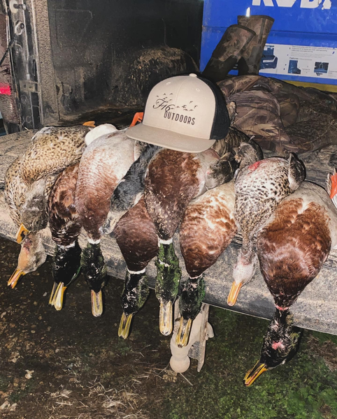 Families and friends make memories while on private hunting trips Oklahoma with small groups.