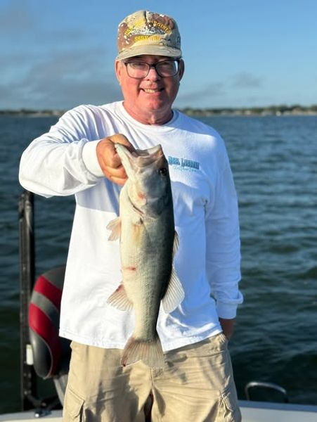 Target aggressive largemouth bass with experienced local knowledge and maximize every cast.