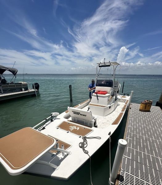 Smooth inshore setup ready to fish