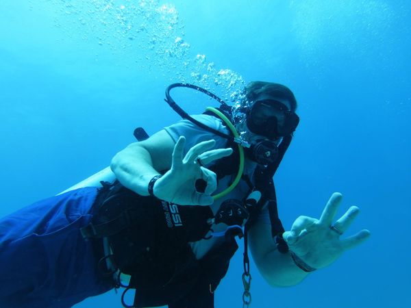 Perfect dive conditions with clear communication underwater!