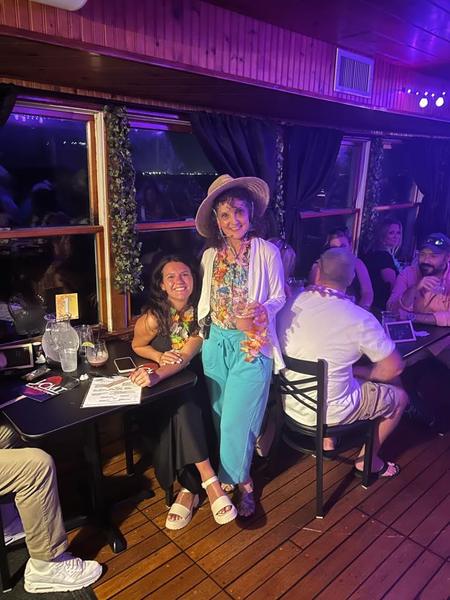 Make your evening sparkle on a Destin riverboat dinner cruise filled with flavor and fun