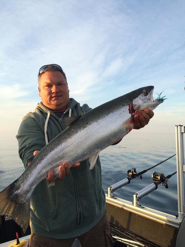 Hot Pursuit Lake Michigan Salmon & Trout Charters