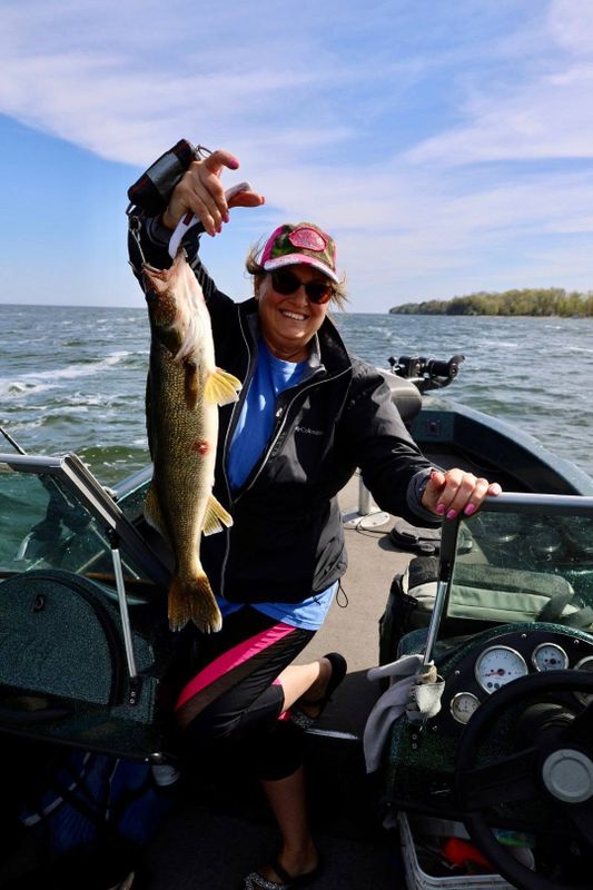 Lure-In Fishing Guide Service