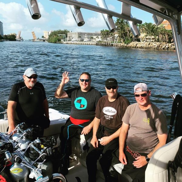DH Scuba