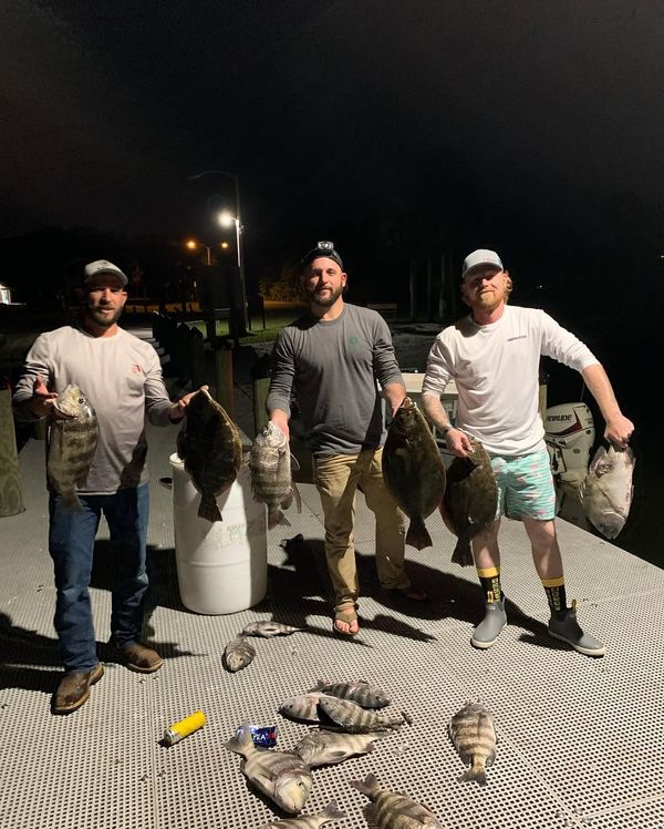 Shrimp Slingers Fishing & Gigging Charters 