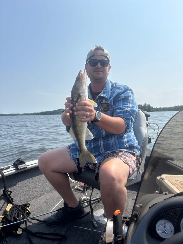 Waters Edge Guide Service and Custom Rods