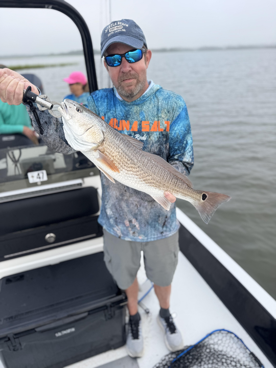 Clearing skies and light tackle: the perfect redfish recipe!