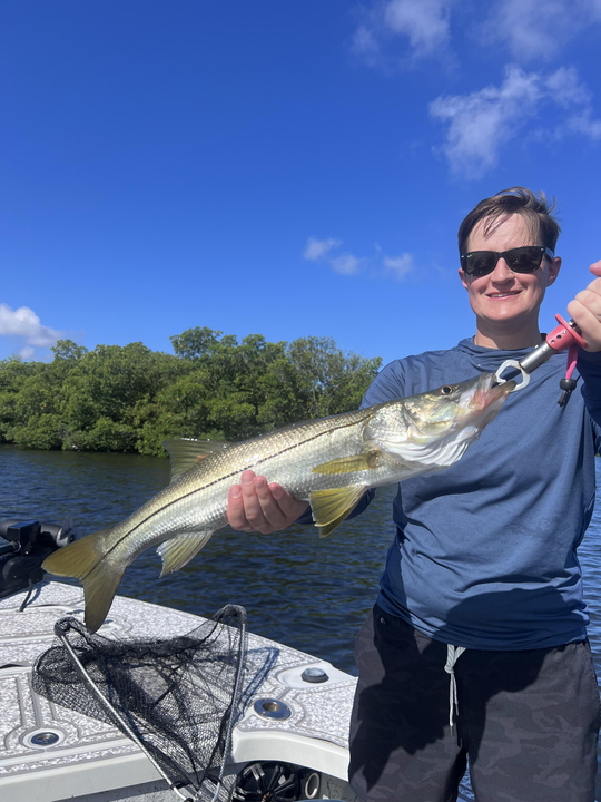 Big snook hooked in Riverview using the best bait casting technique!