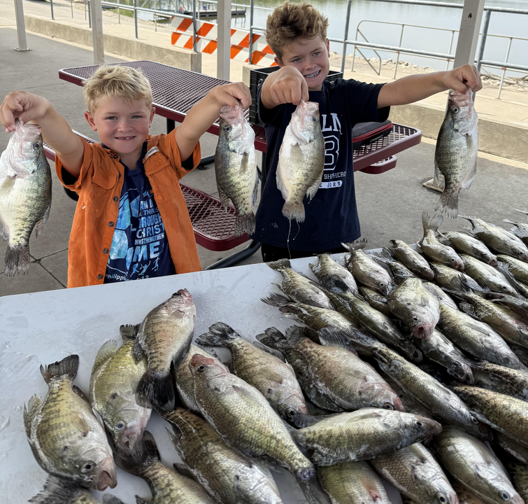 White crappie bonanza: Nine beauties caught jigging in partly cloudy skies!