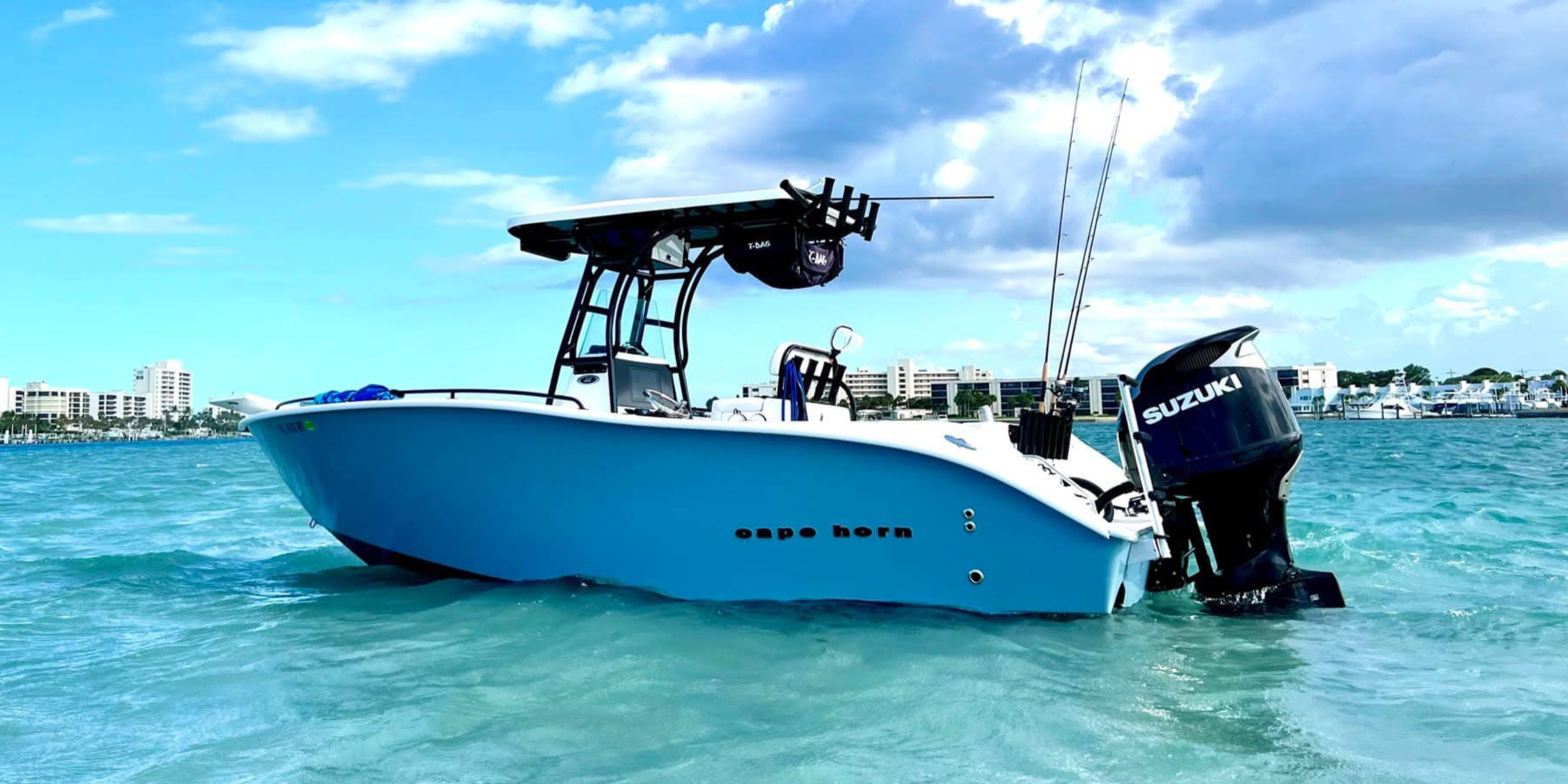 Motorboat (engine-powered)