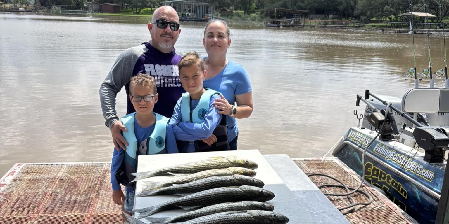 Family-Friendly Morning Bass Fishing on Lake Buchanan