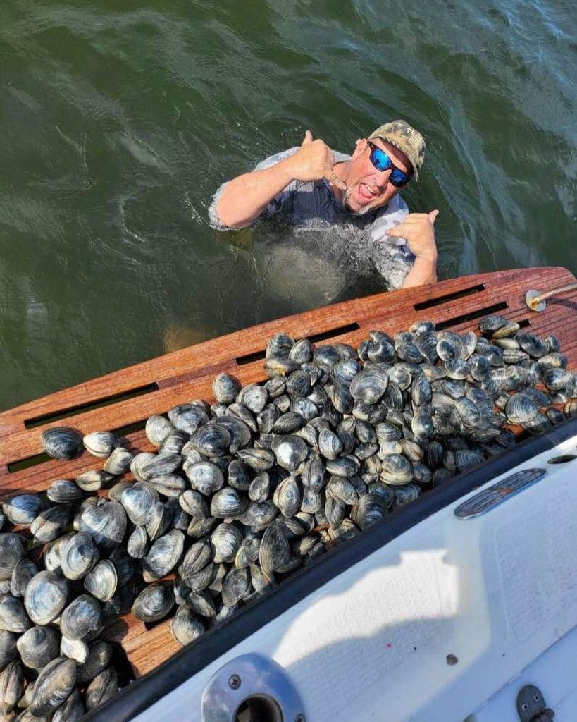 Jerzey Buoyz Sport Fishing  Fishing Trips New Jersey - Clams & Crabbing  fishing Shore
