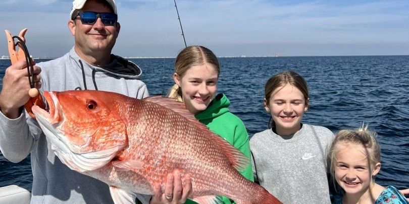 Reel Addiction Fishing Charters Charter Fishing Pensacola Beach FL | Private - 6 Hour Trip fishing Offshore