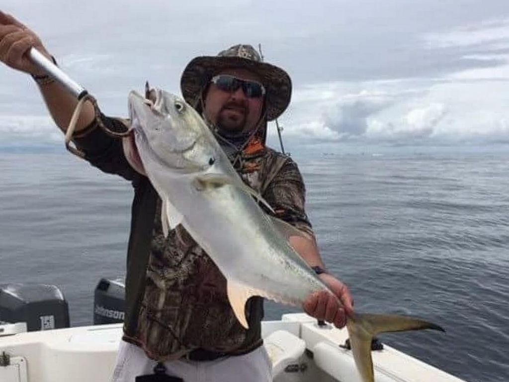 Reel Hard Charters Blue Water Trip in the Gulf of Mexico fishing Offshore
