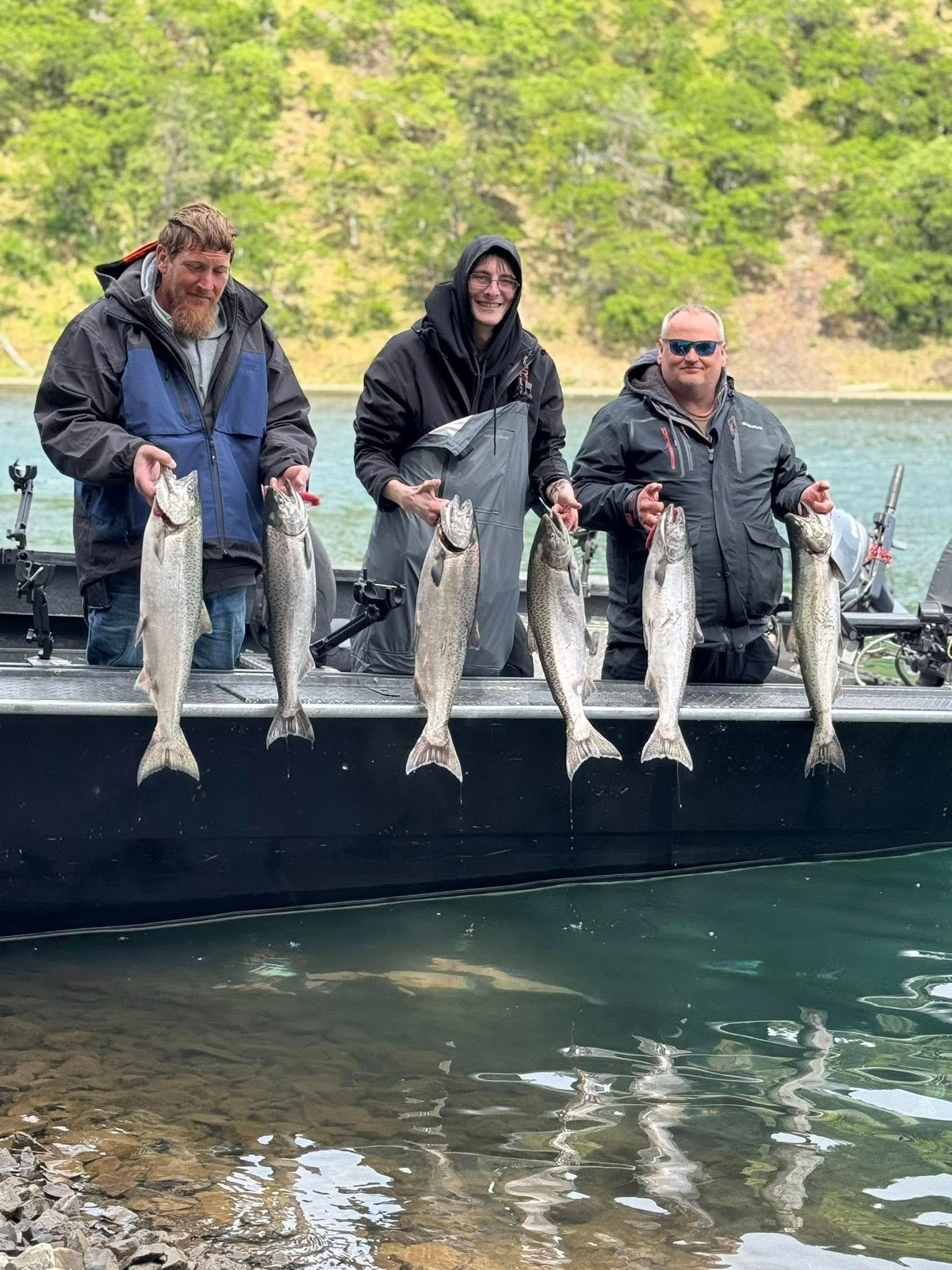 Premium Columbia River Fishing: Salmon & Sturgeon