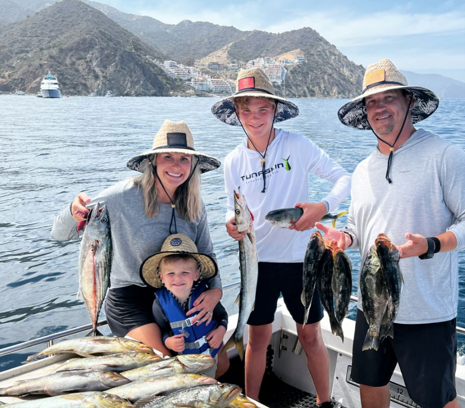 Mystic Queen Sportfishing Fishing Charters Los Angeles | 8 To 11 Hour Charter Trip fishing Offshore