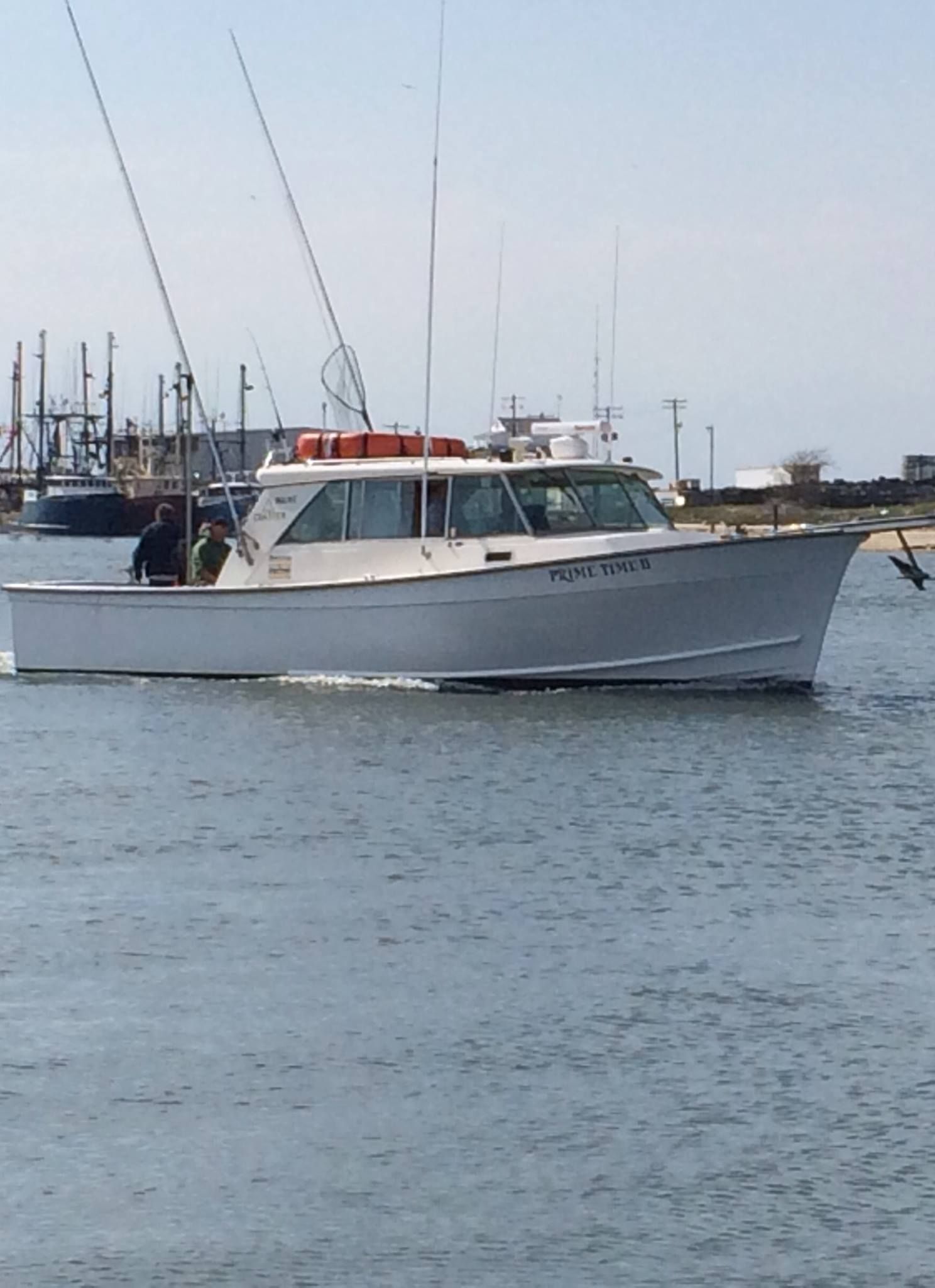 Motorboat (engine-powered)